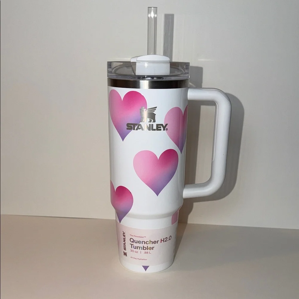 NWT Stanley Target Exclusive 30oz Quencher H2.0 White Pink Hearts